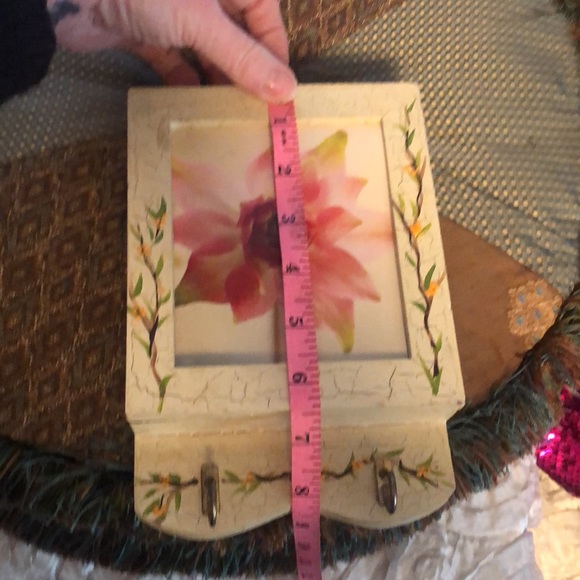 Beautiful Shabby Chic Floral Jewelry Box that can be hung on a wall! - Picture 11 of 13